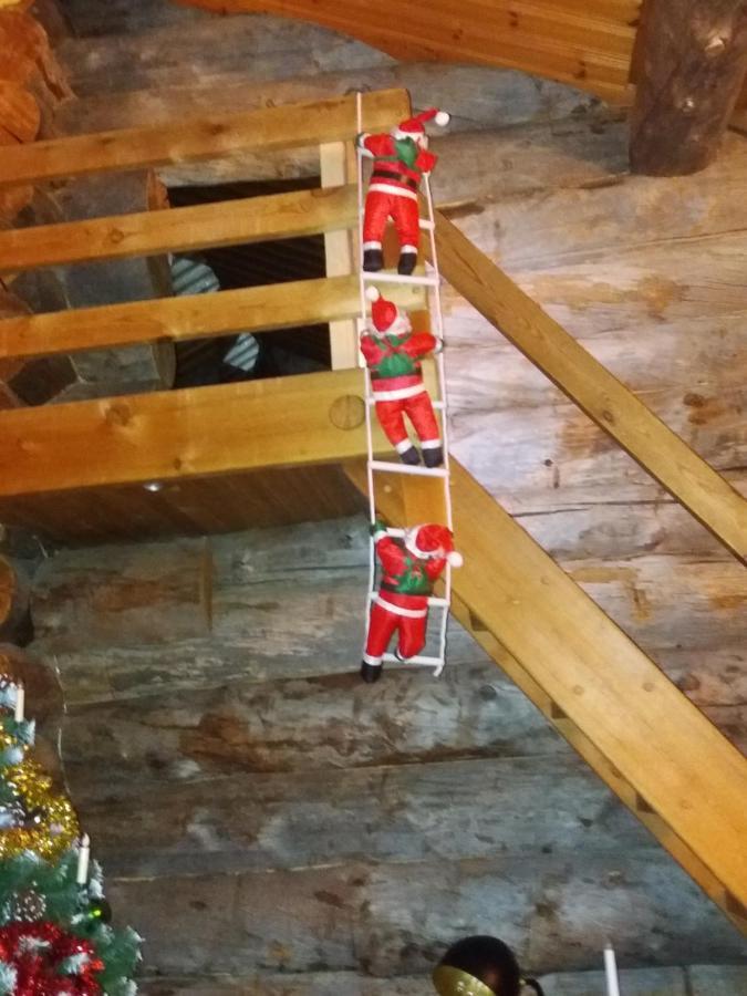 A In A Lapland House Of Dreams *
